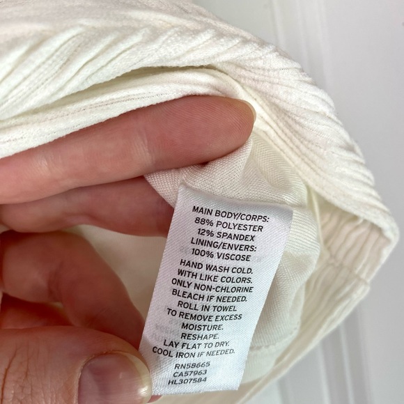 Chelsea28 Textured Racerback Crop Top White Size S - Picture 4 of 11